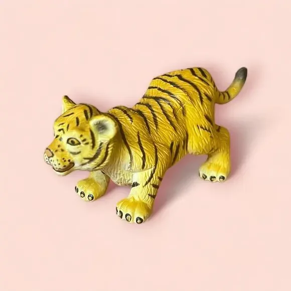 SafariLTD Toys Safari Ltd Standing Tiger Cub Baby Animal